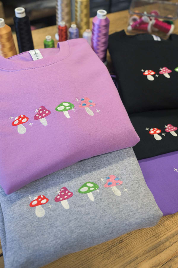 Mushroom embroidered sweatshirt GRAY